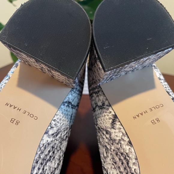 Cole Haan Women's Nitasha Bootie 65mm Ankle Boot Size 8 - Picture 10 of 11